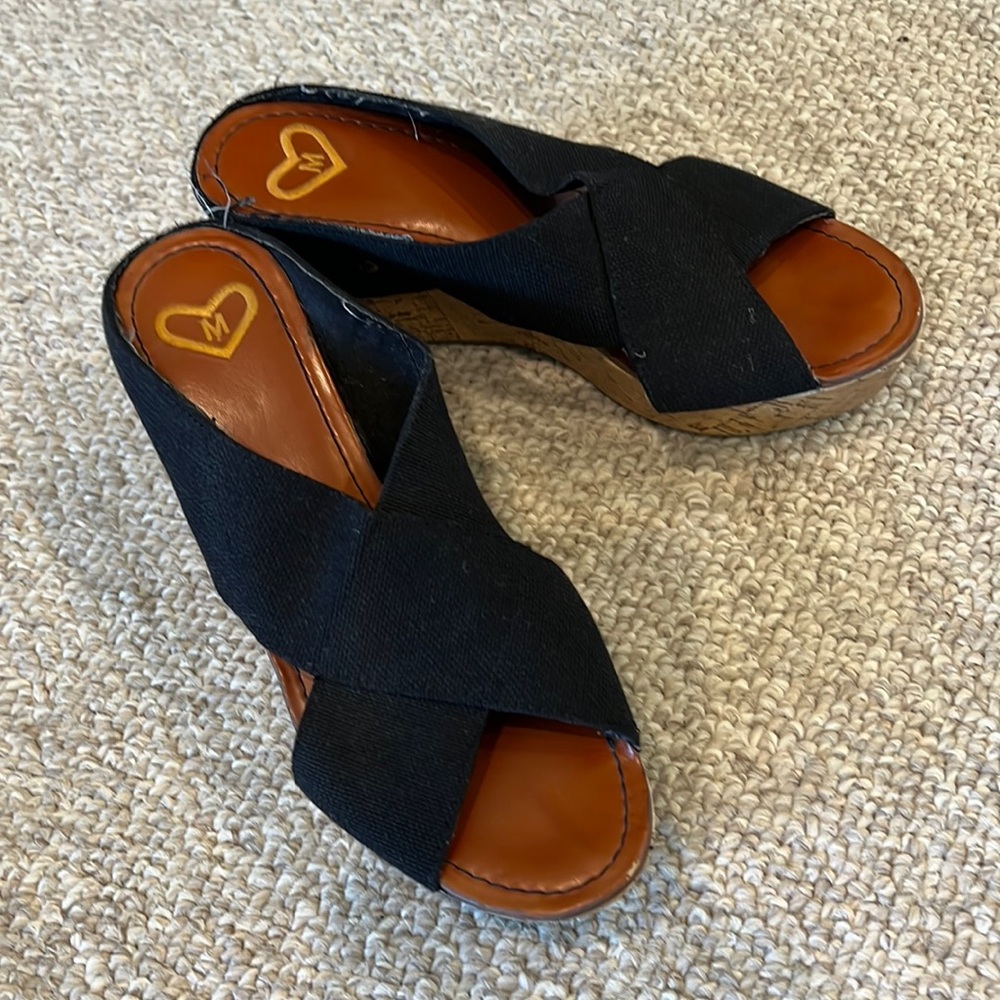 Madeline wedge sandals.  Black 7.5